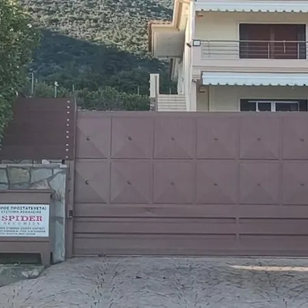 Sea & Mountain View Holiday home *