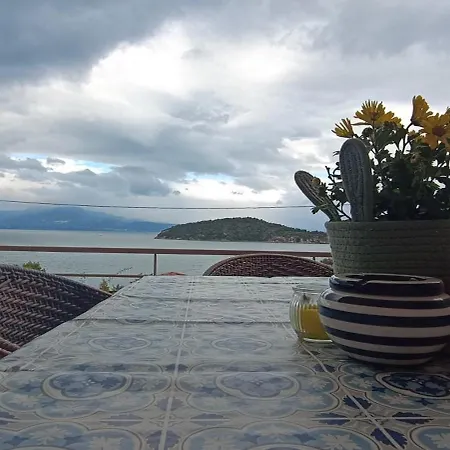 Sea & Mountain View Holiday home